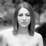 Particulier essai Photos retouchées en HD Séance de 30 à 45min tarifs particuliers: 35€ + 15€ par photo Make-up Artist et coiffeuse: 70€